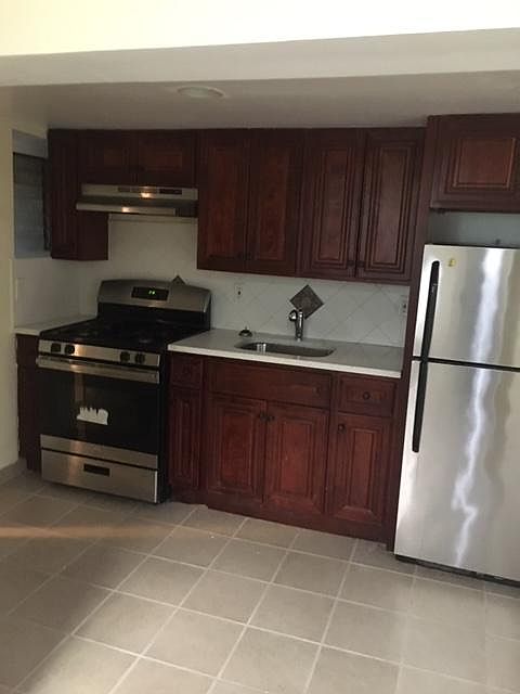 1st image of 9 Vredenburgh Ave
