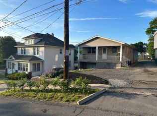 209 Pancoast St, Throop, PA 18512