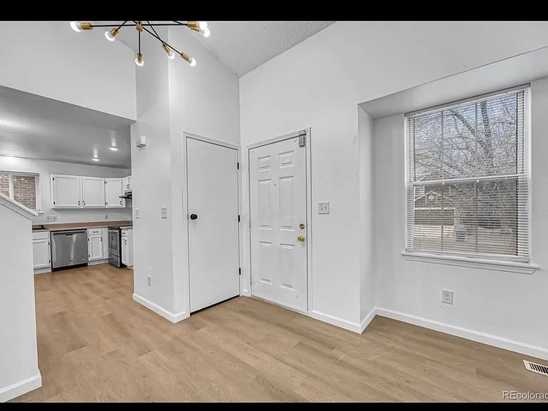 4240 S Ireland St — Photo 22