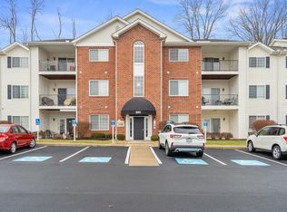 800 Hidden Ridge Ct APT 304, South Park, PA 15129
