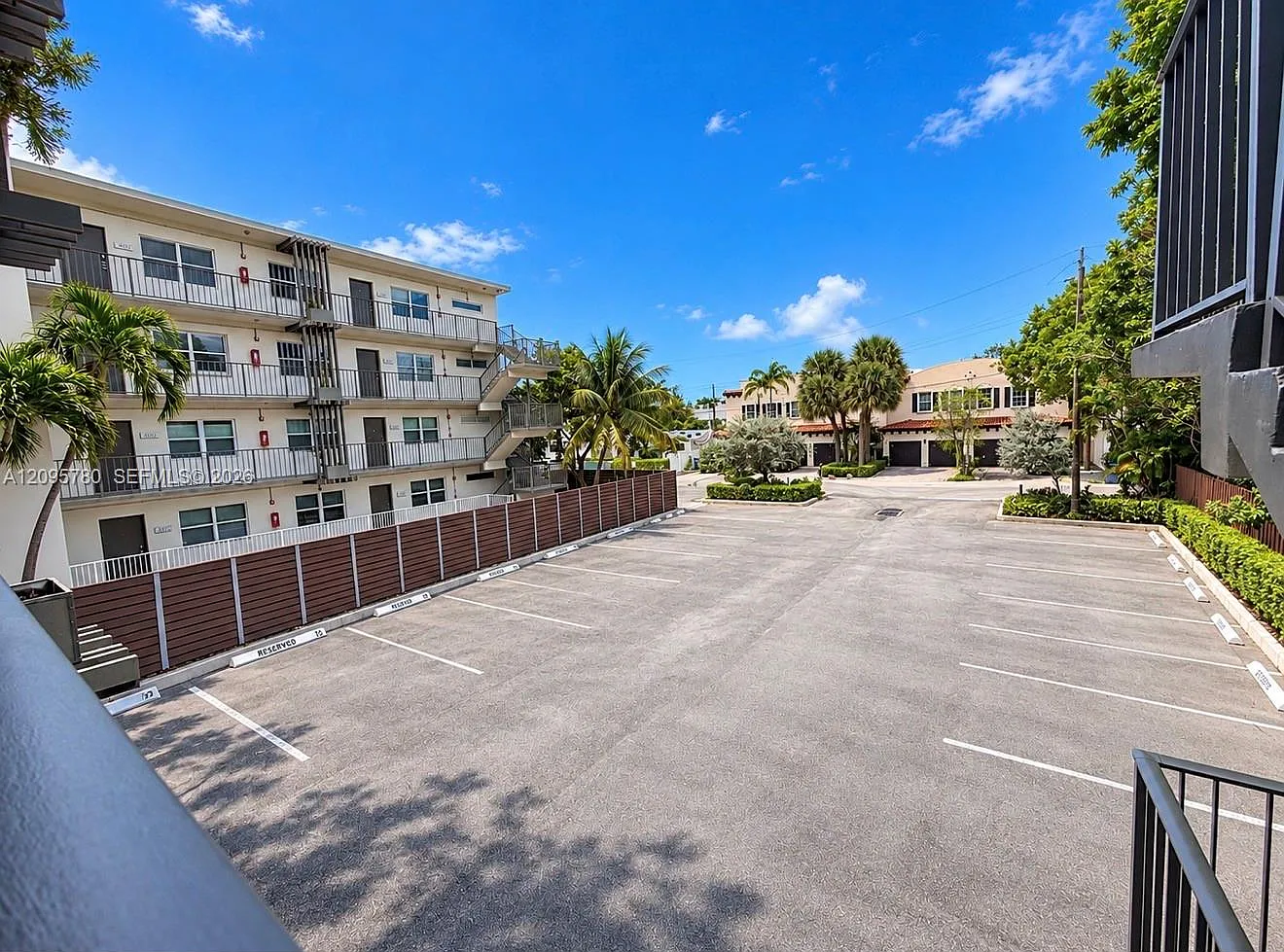 Park Place Condo — Photo 3