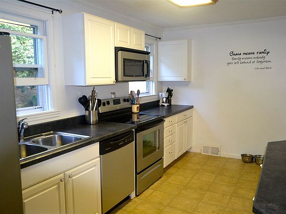 4th image of 3 Currie Ct