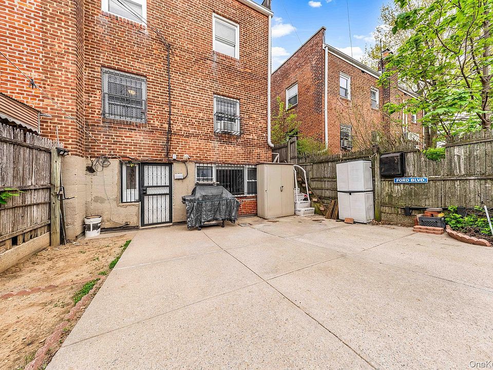 8318 164 Street, Jamaica, NY 11432 | Zillow