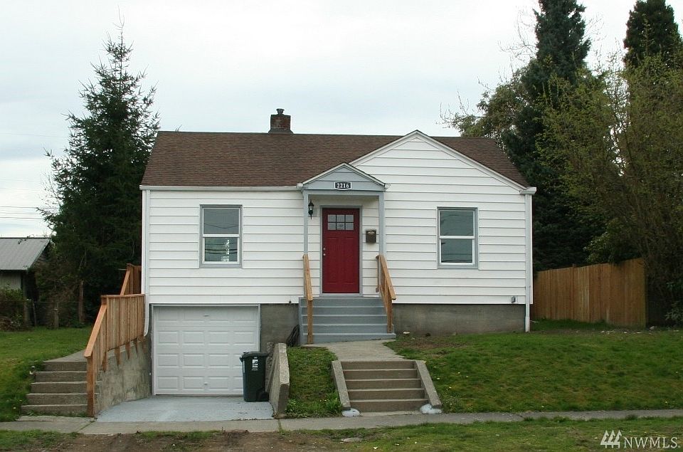 1st image of 2216 E Fairbanks St