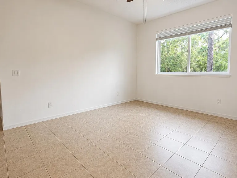 3650 N 56th Ave #520 — Photo 4