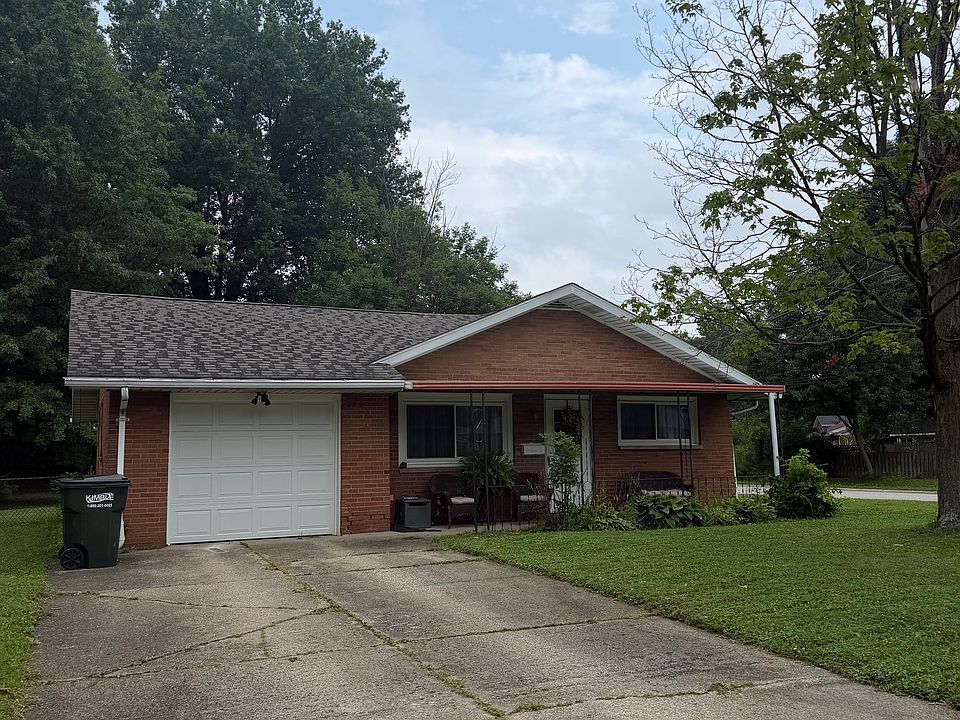 1st image of 2221 Lynnwood Dr