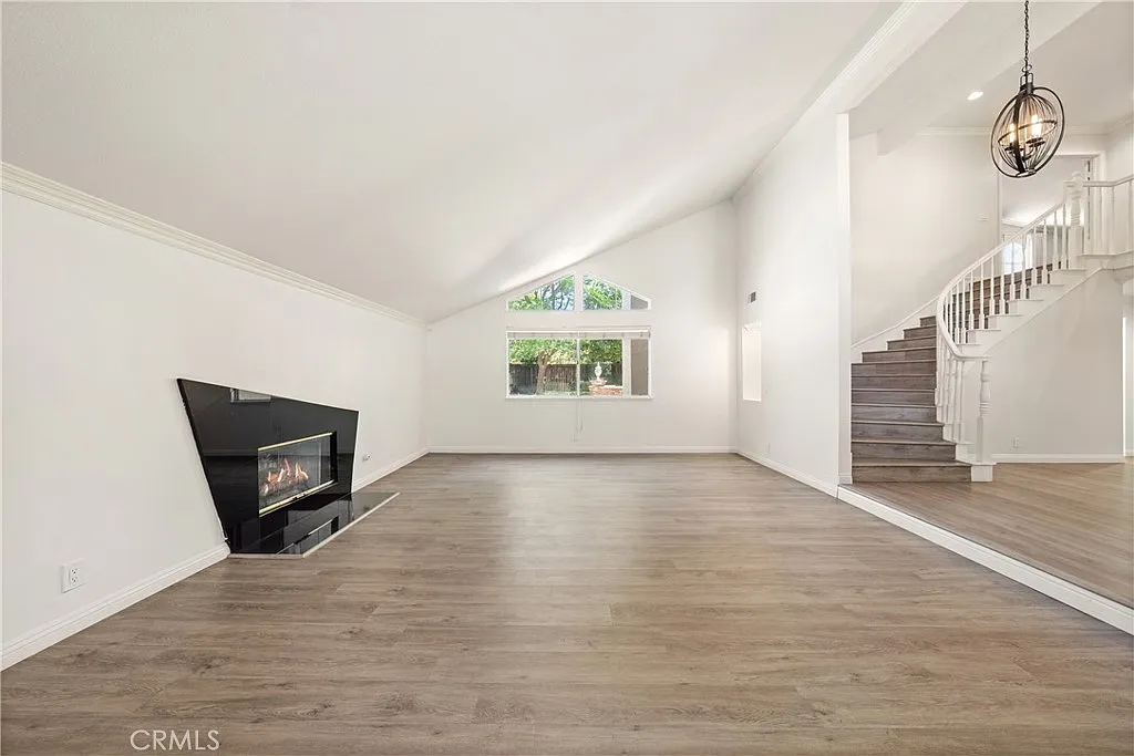 5 bed, 3406 sqft, $6,200 — Photo 4