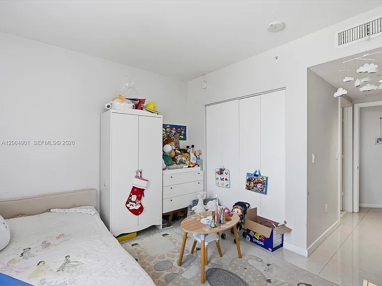 1010 SW 2nd Ave #1009 — Photo 11