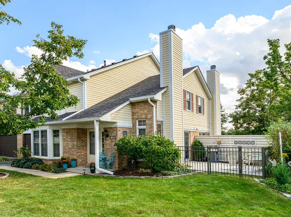 10111 Cambridge Dr #G, Mokena, IL 60448