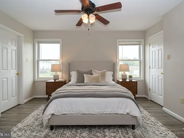 2521 Emerald Ln — Photo 6