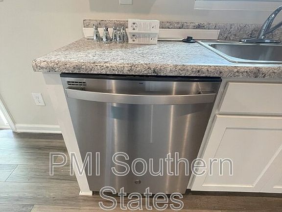 3rd image of 231 Lehman Way