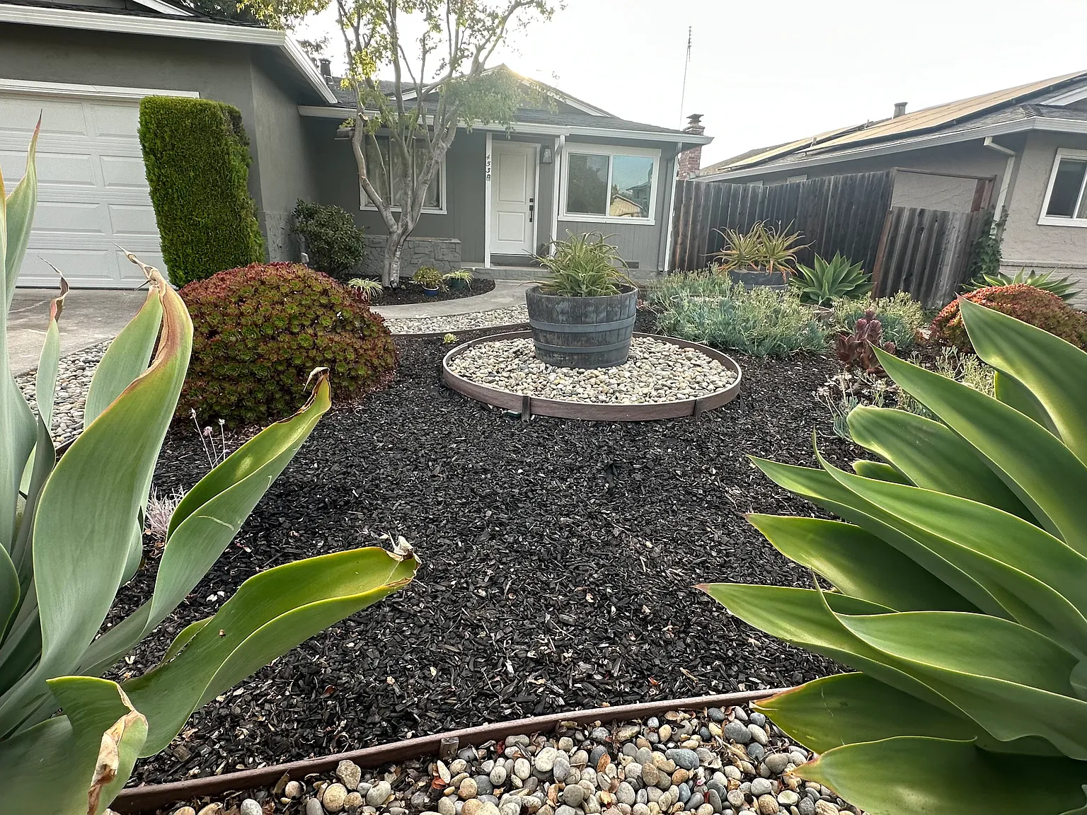 453 Coakley Dr — Photo 2