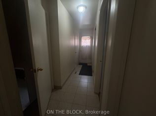 33 Harrington Cres, Toronto, ON M2M2Y6