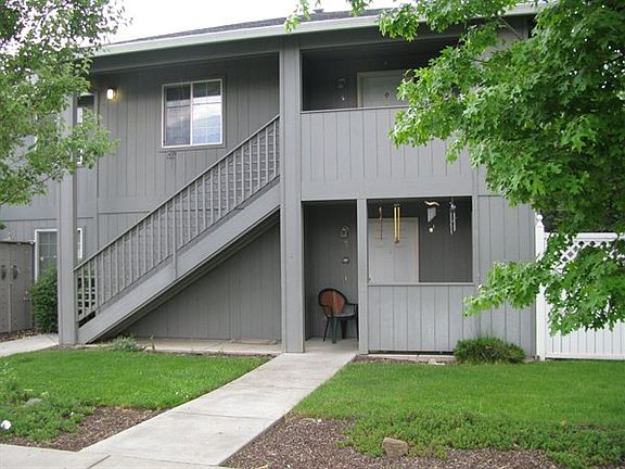 2nd image of 427 Western Ave APT 8