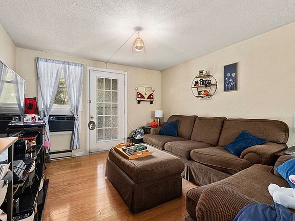 5th image of 143 Heritage Dr #143