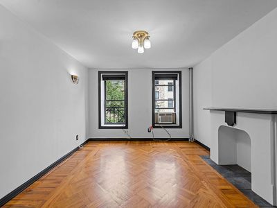 214 E 84th St APT 3A, New York, NY, 10028