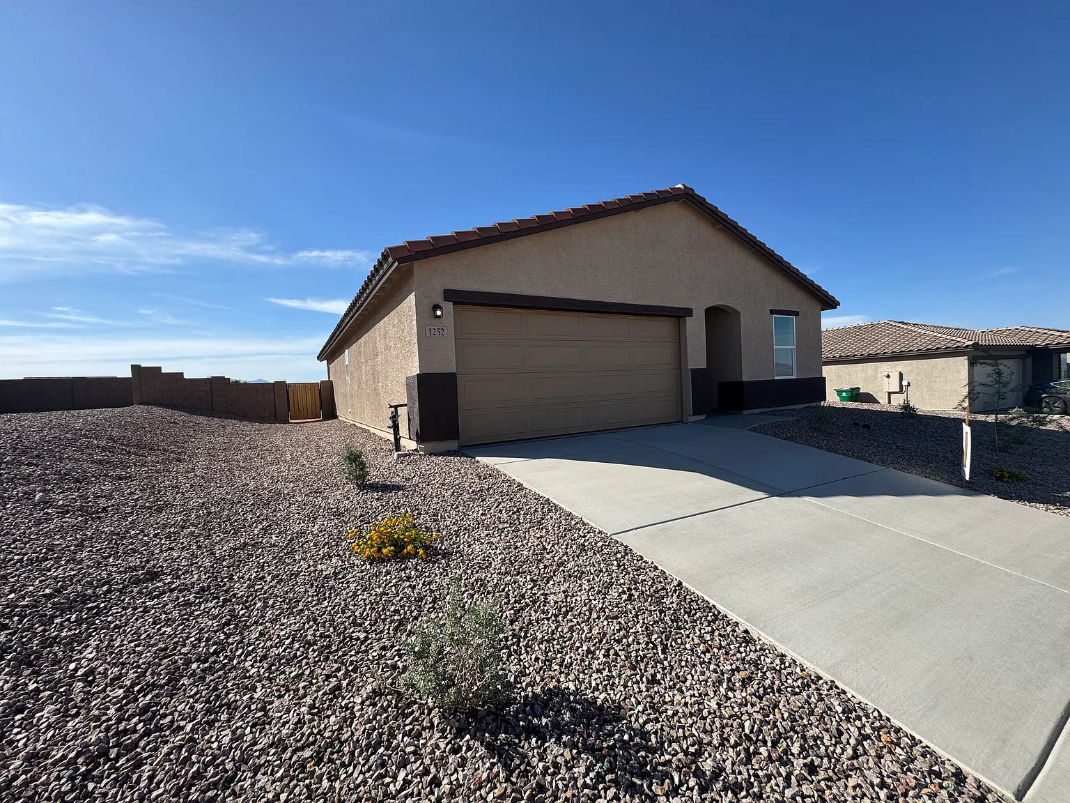 3 bed, 1290 sqft, $1,600 — Photo 1