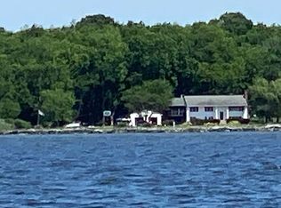 205 Bay Dr, Stevensville, MD