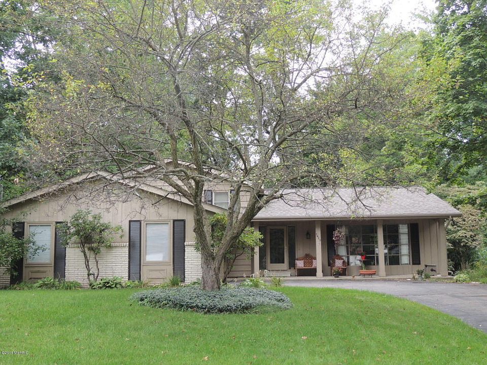 1st image of 7622 Ravenswood Dr