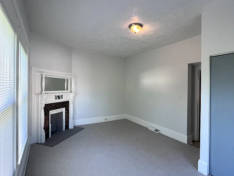 3231 Scranton Rd #1 — Photo 12