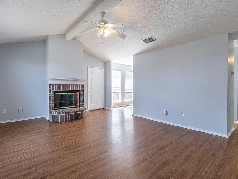6433 Riverwater Trl — Photo 2
