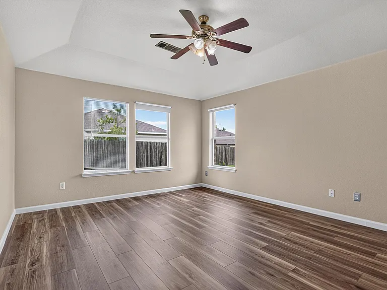 1412 Constantina Dr — Photo 7