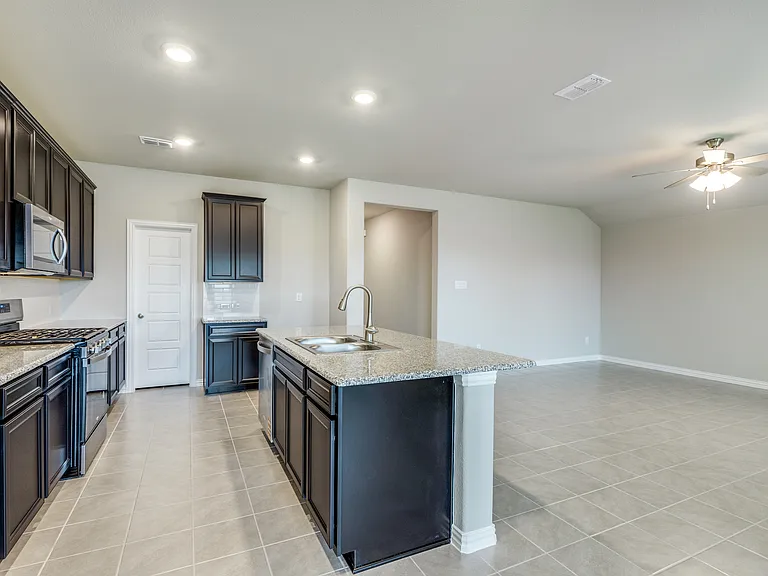 3904 Jasper Ln — Photo 10