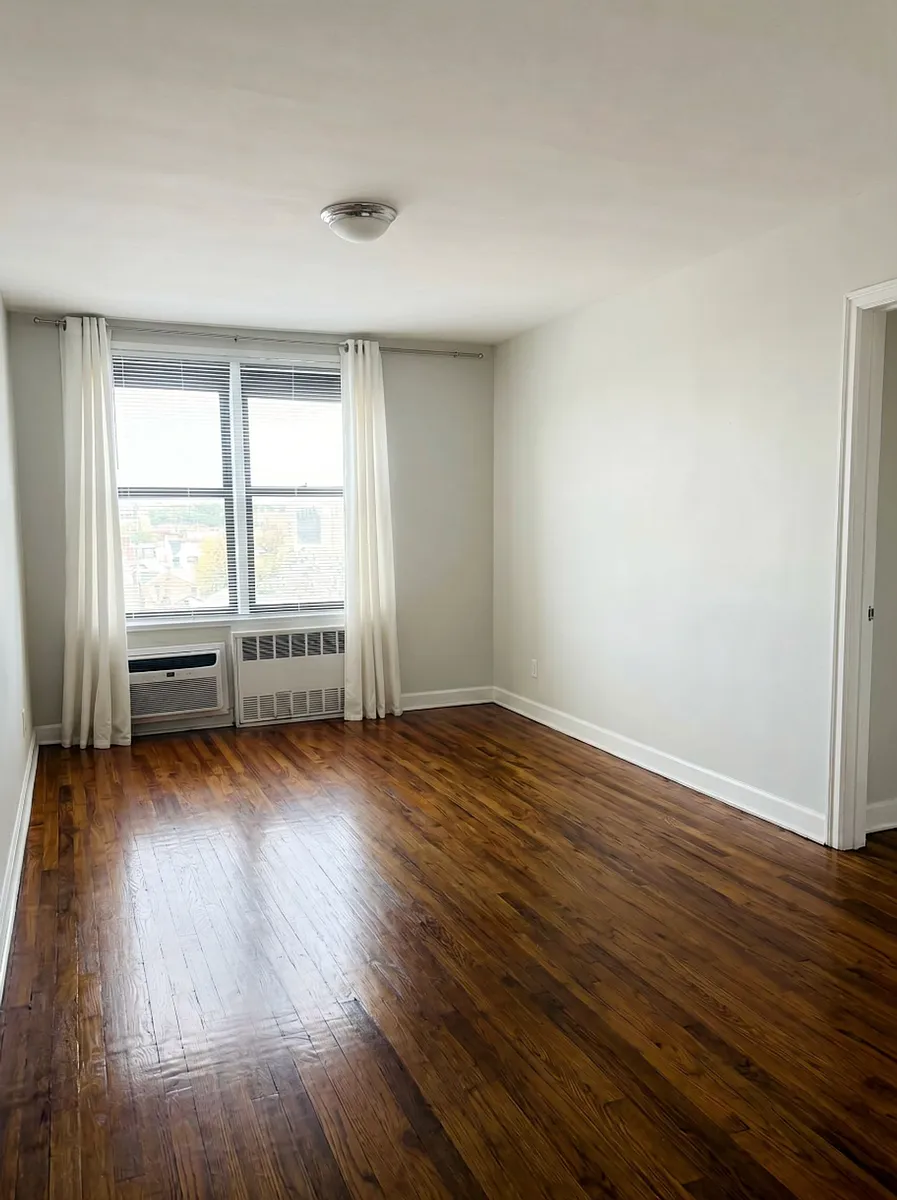 Building Photo - 2800 Coyle St #611