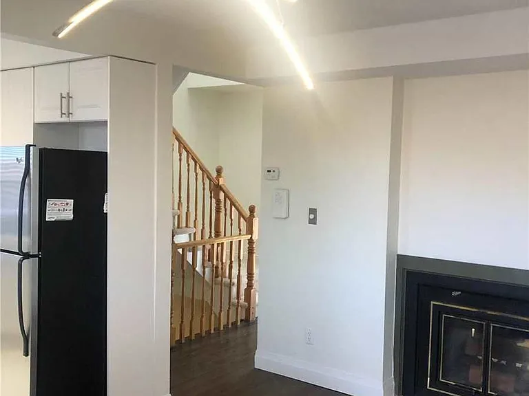 2295 Marine Dr #8 — Photo 7