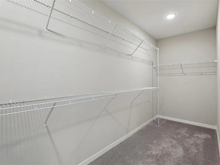 2410 Park Ave — Photo 25