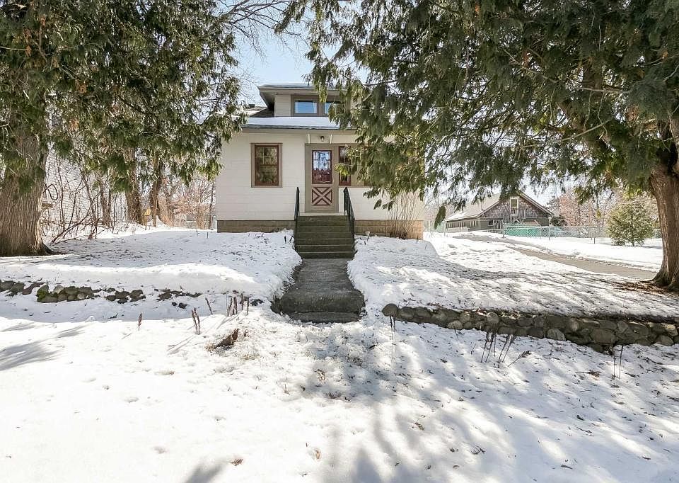 1st image of 80 Dahlia St