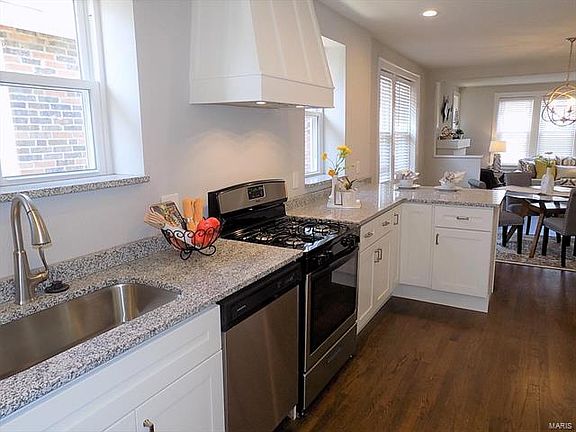 4th image of 6312 Tholozan Ave