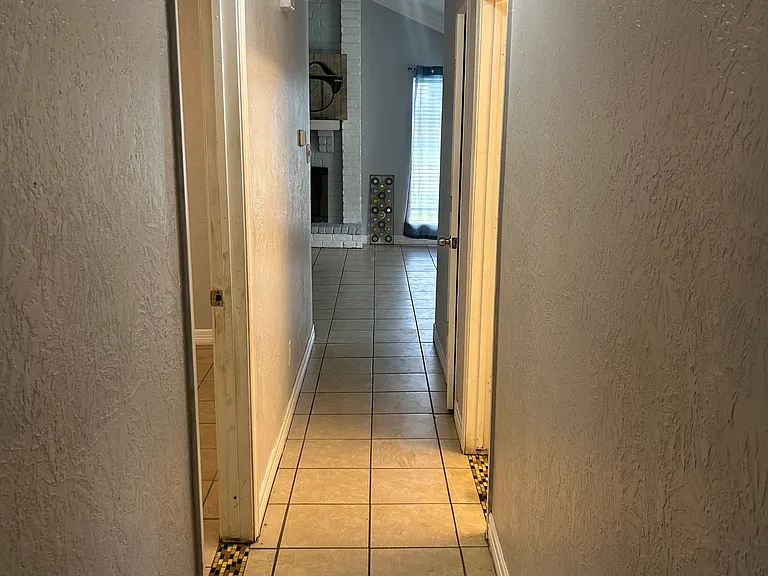 7330 Silverwood Ln — Photo 4