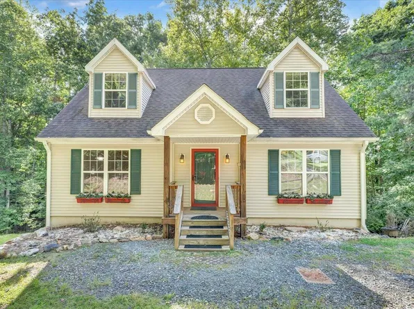 1113 Striper Ct, Moneta, VA 24121