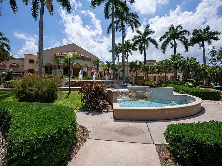 5952 Regal Glen Dr #103 — Photo 37