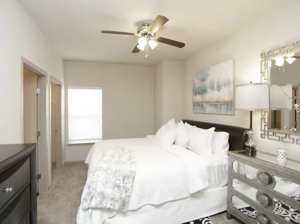 1300 E Meadowlark Blvd #28-306, Derby, KS 67037