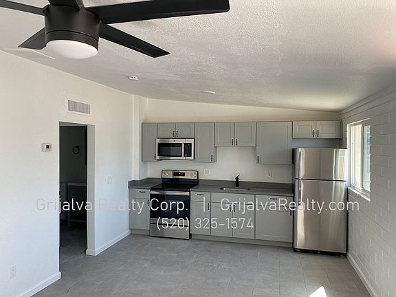 3rd image of 2928 N Winstel Blvd #A