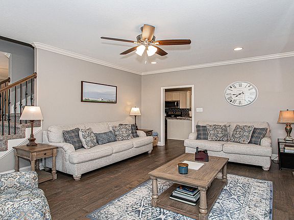 4th image of 6301 Mountain Rise Dr