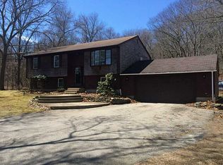 702 Middlebridge Rd, South Kingstown, RI 02879