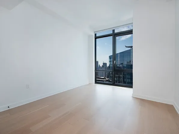 21 W End Ave, New York, NY