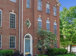 43765 Apache Wells Ter, Leesburg, VA 20176