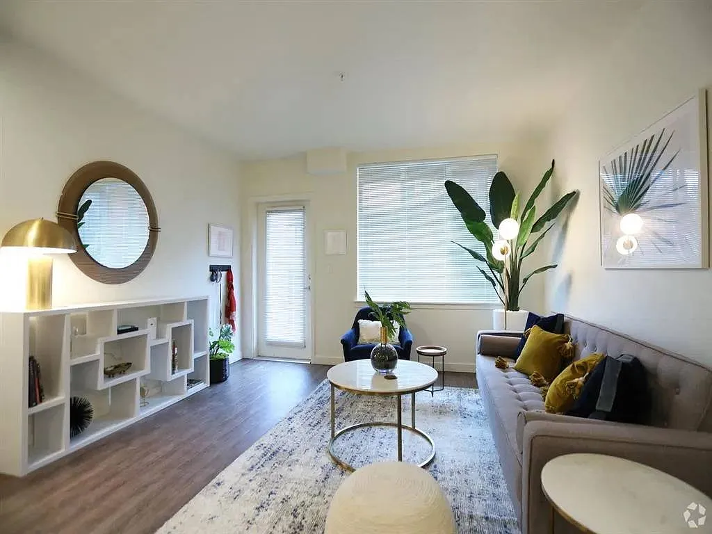 Allegro Apartments — Photo 2