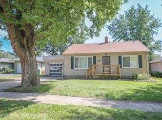 916 Albert Ave, Sycamore, IL 60178