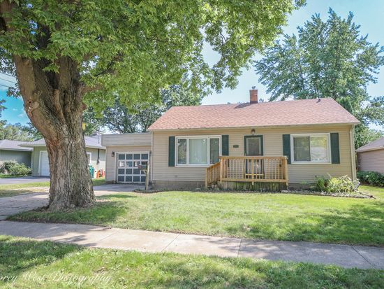 916 Albert Ave, Sycamore, IL 60178