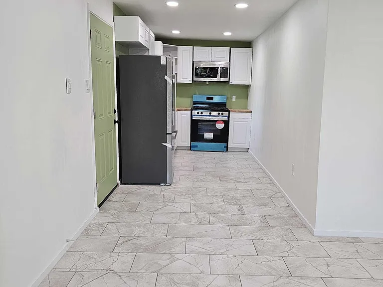 8375 W Madison St — Photo 8