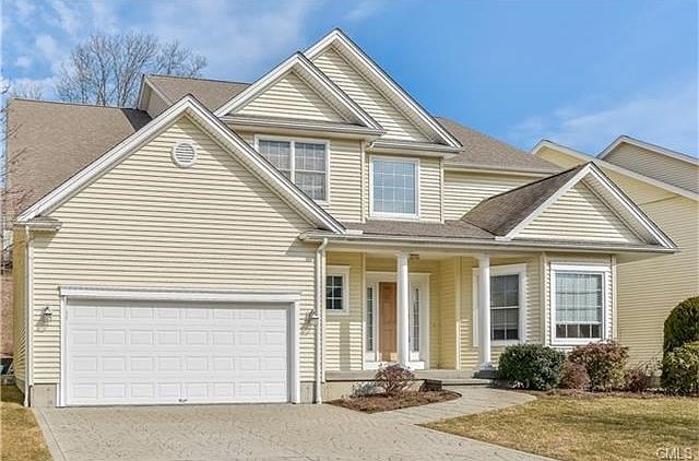 1st image of 7 Spring Ridge Ct