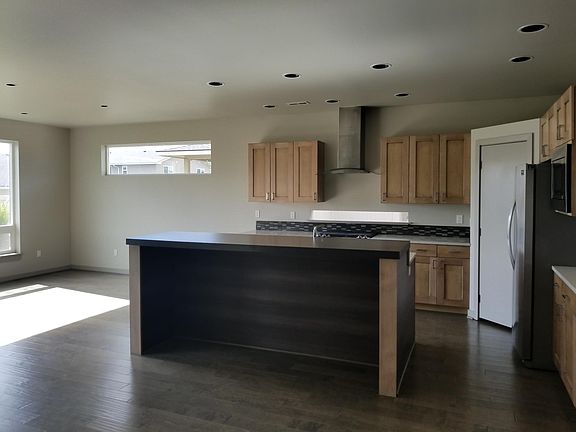 Spacious open kitchen in great room
