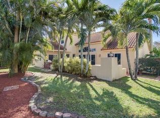 1343 Lake Breeze Dr, Wellington, FL 33414