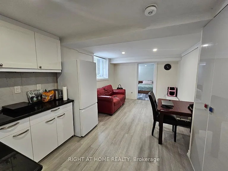 55 Dallas Rd #2 — Photo 16