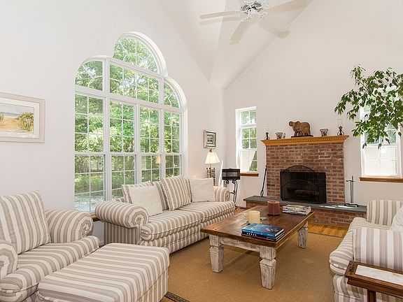 3rd image of 41 Cordwood Ln